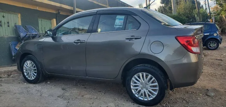 Suzuki Dzire 2021 Automatic – photo 5