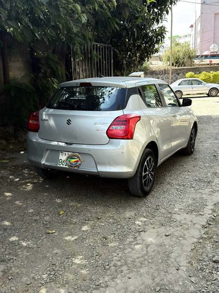 Suzuki Swift 2022 Full Option – photo 4