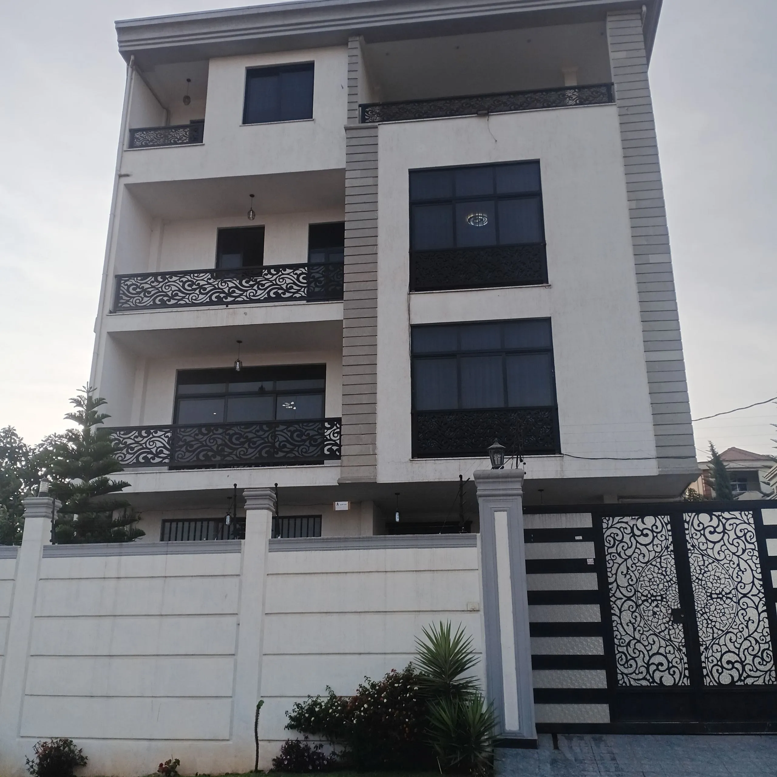 Modern G+3 Residential House CMC Meri – photo 3