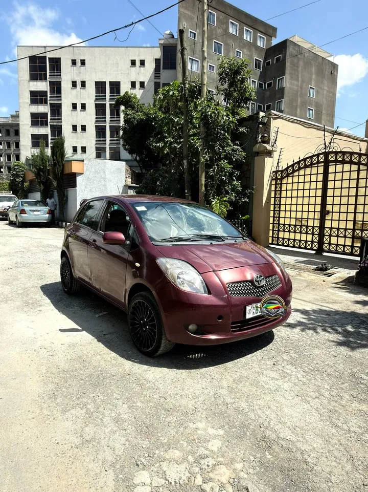 Toyota Yaris Compact 2007 – photo 8