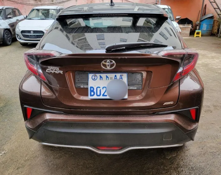 Toyota CHR 2017 SUV – photo 5