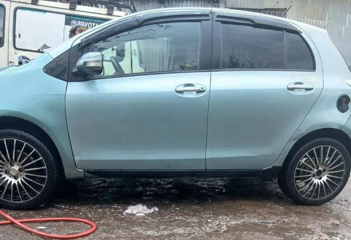 Toyota Yaris Compact 2008 – photo 6