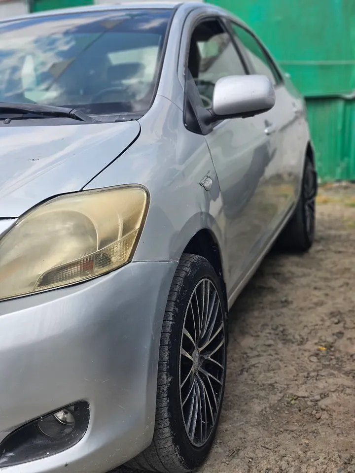Toyota Yaris Belta 2007 – photo 3