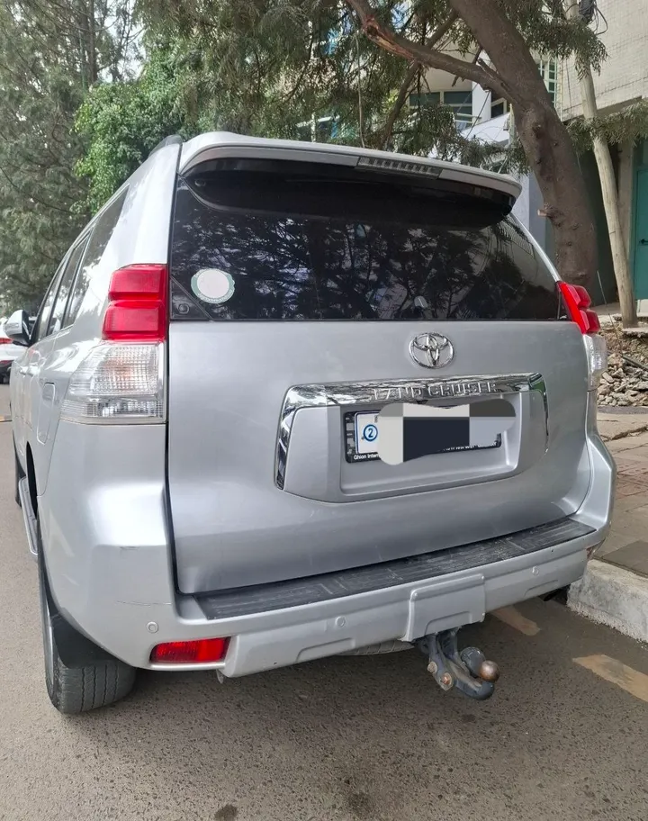 Toyota Landcruiser Prado 2012 – photo 3