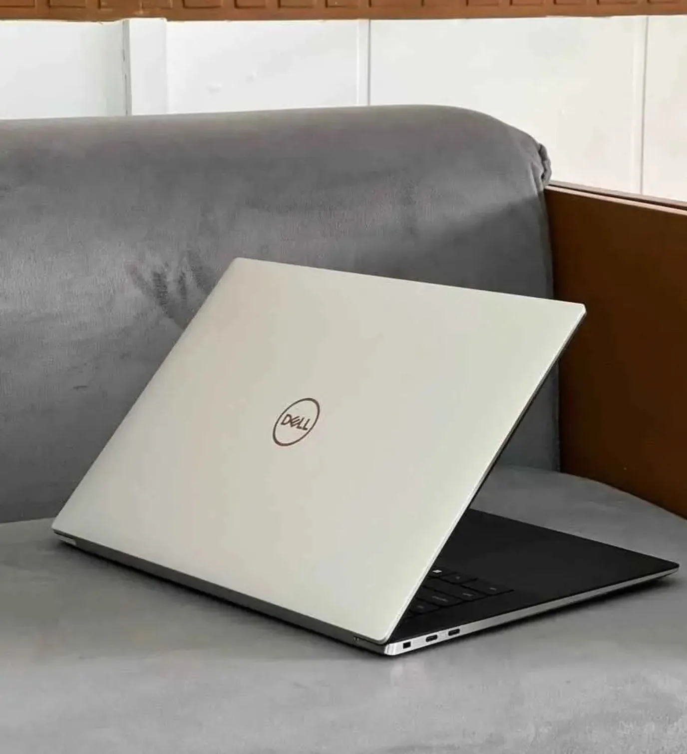 Dell XPS 15 Core i7 Laptop – photo 3