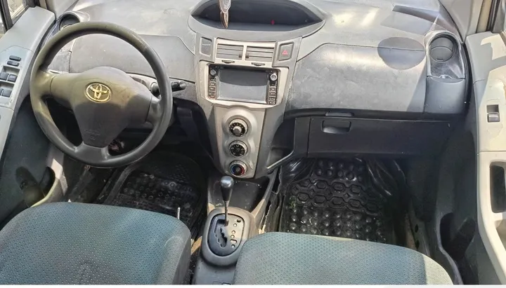 Toyota Compact Hatchback 2006 – photo 4