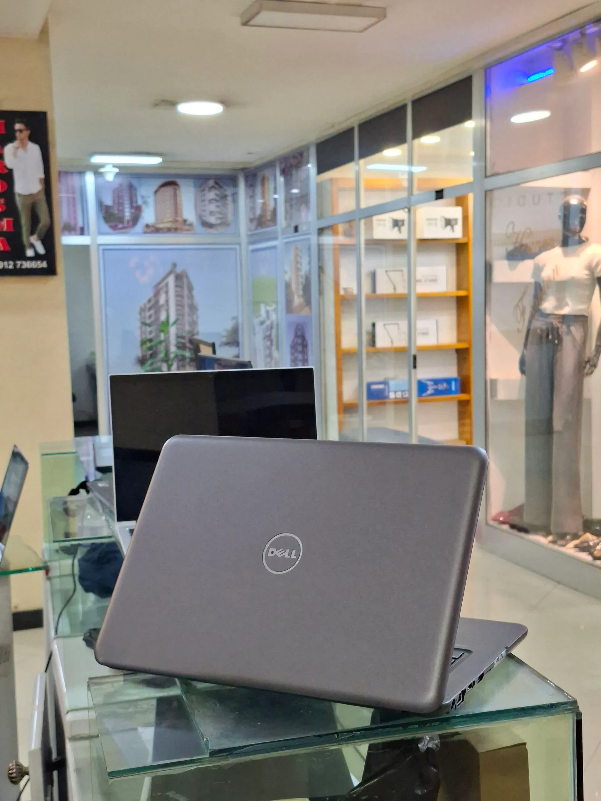 Dell Latitude 3380 Core i5 Laptop – photo 4