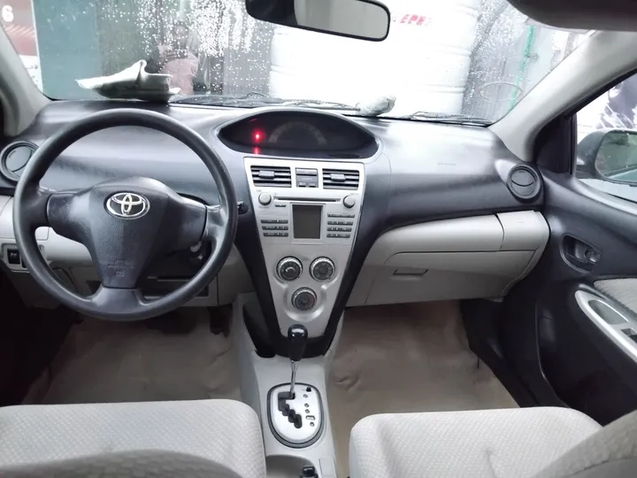 Toyota Belta 2005 – photo 3
