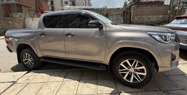 Toyota Hilux Revo 2020 4WD Diesel – photo 5