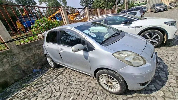 Toyota Yaris Compact 2008 – photo 5