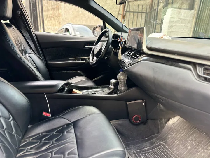 Toyota CHR 2020 Automatic – photo 6