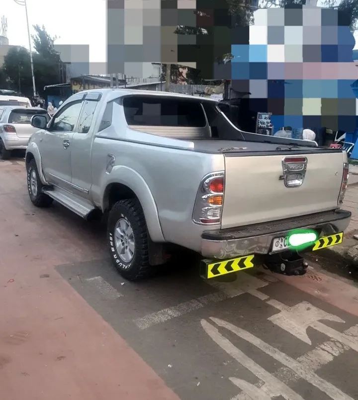 Toyota Hilux King Cab D4D – photo 3