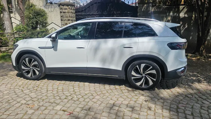 Volkswagen ID.6 Pure Plus 2022 – photo 4