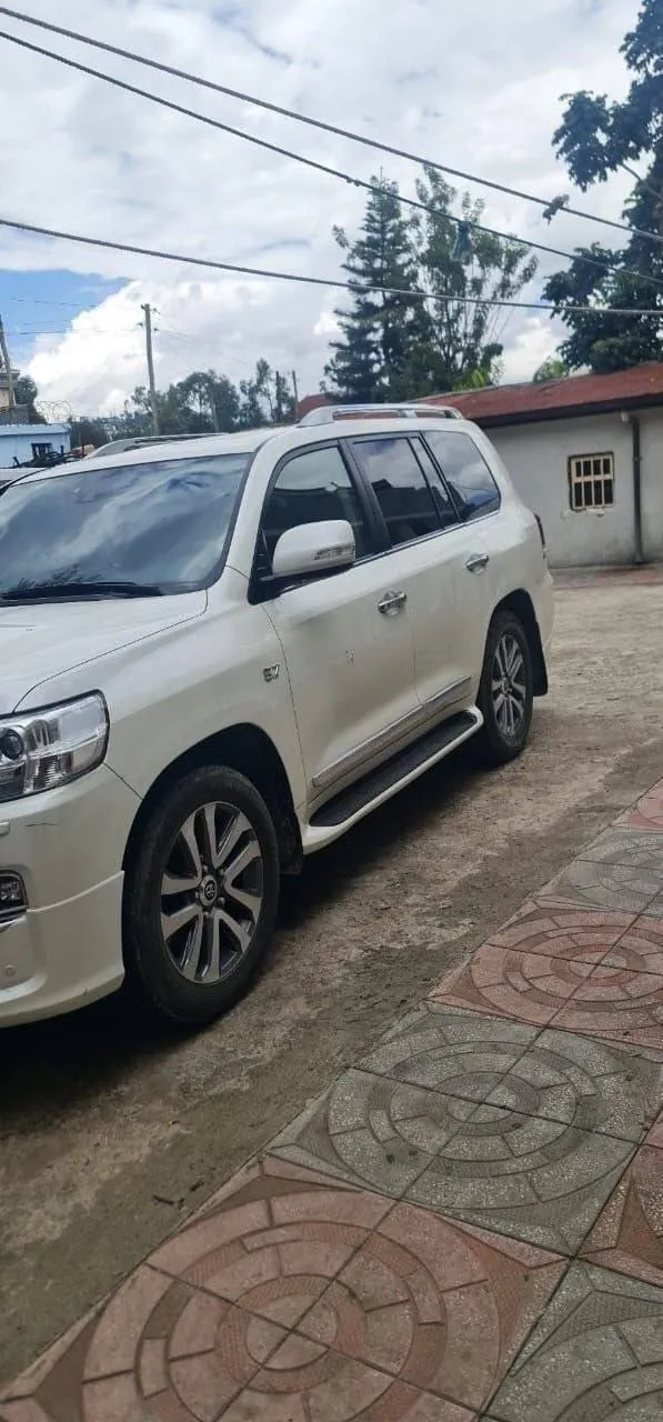 Toyota Land Cruiser V8 GX 2020 – photo 3