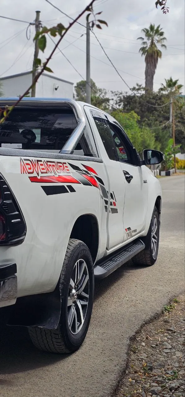 Toyota Revo King Cab 2017 – photo 9