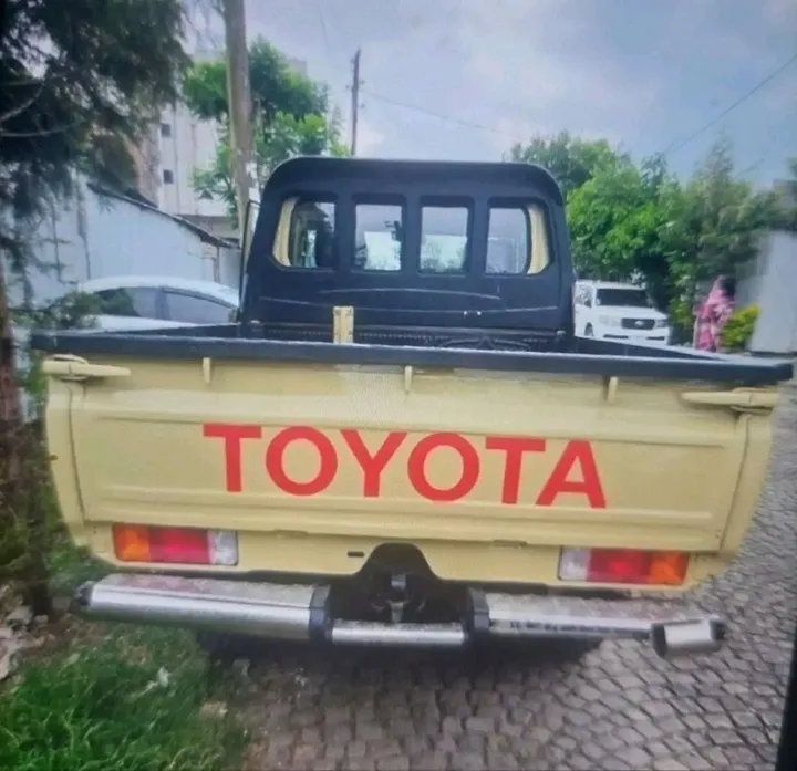 Toyota 1HZ Single Cab 2002 – photo 3