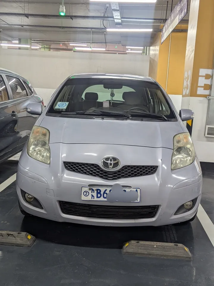 Toyota Yaris Compact 2010 – photo 6