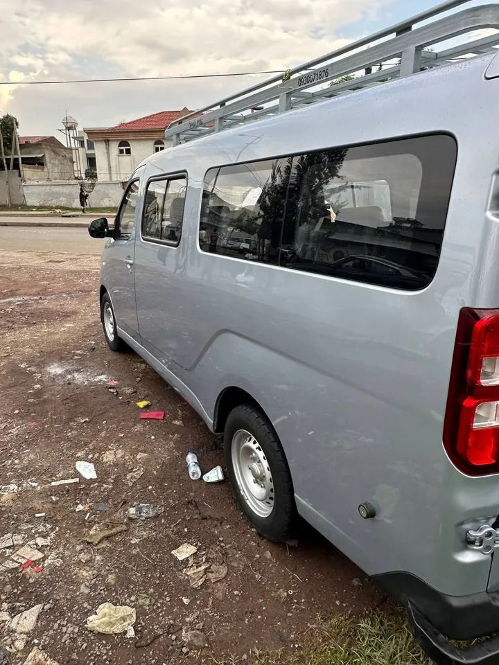 Wuling Minibus 2025 – photo 3