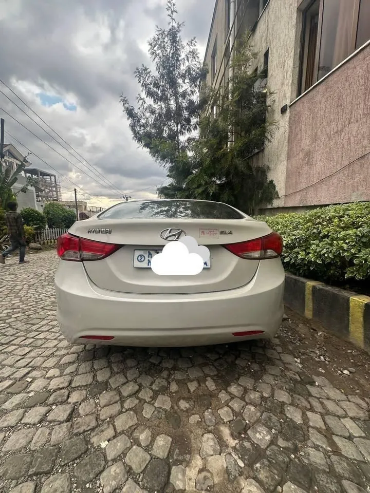 Hyundai Elantra 2013 Automatic – photo 9