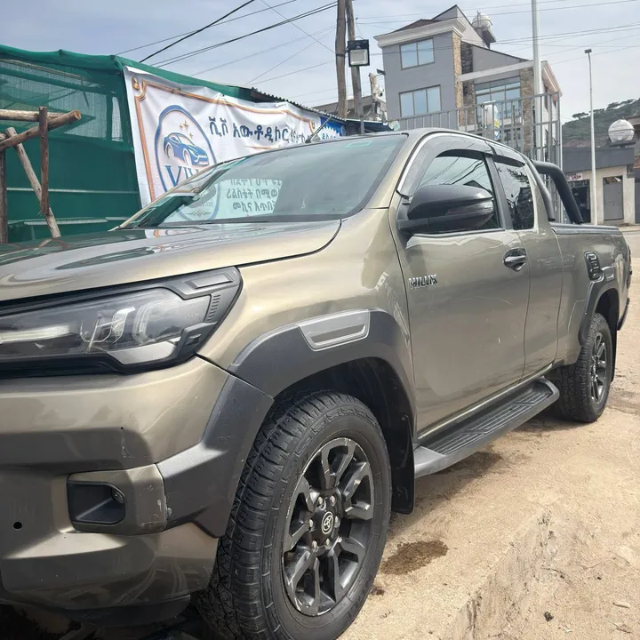 2021 Toyota Hilux Pickup – photo 3