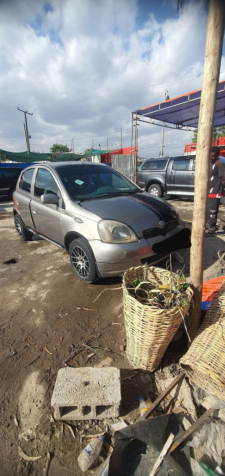 Toyota Vitz 2001 Automatic 1000cc – photo 7