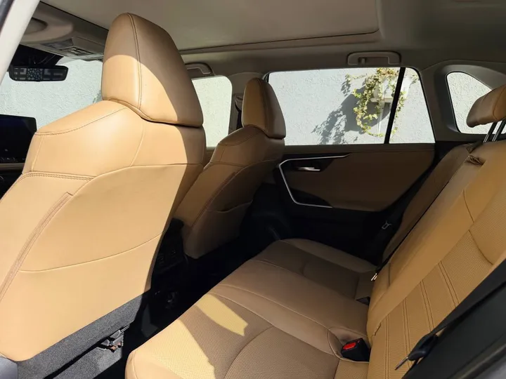 Toyota RAV4 Hybrid 2023 Europe – photo 3