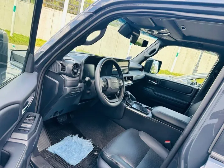 Toyota Landcruiser Prado Hybrid 2025 – photo 6