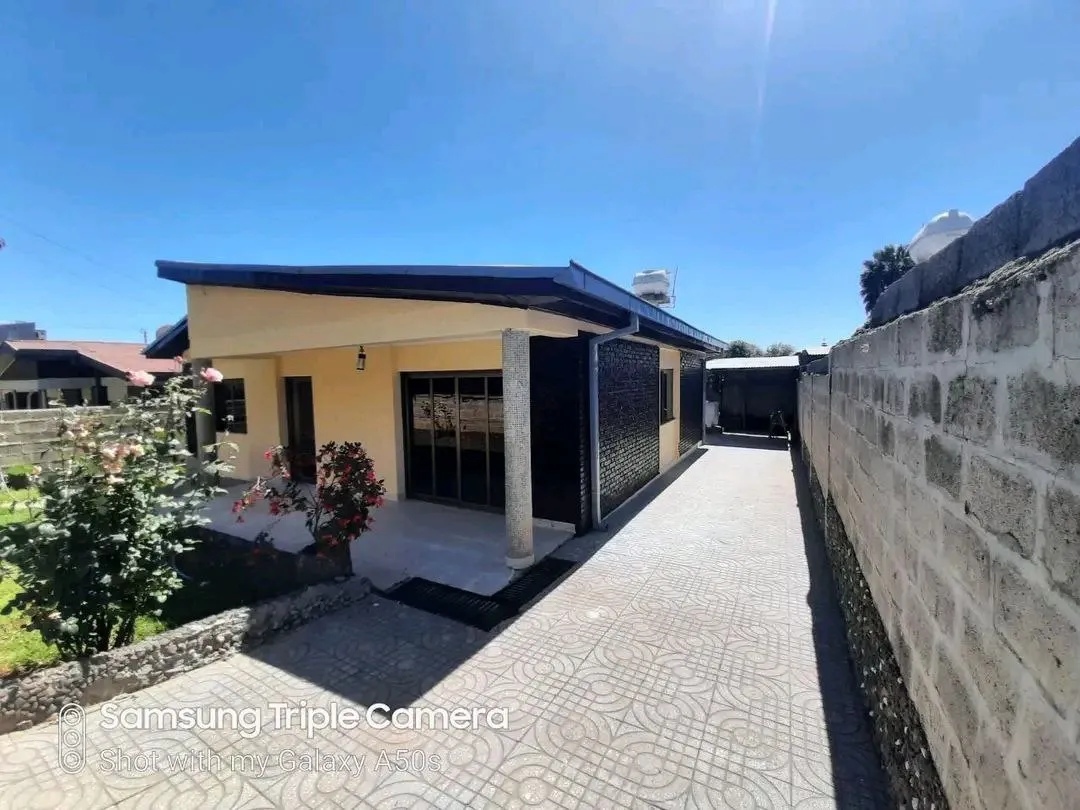 House for Sale in Ayat 300 Sqm – photo 3