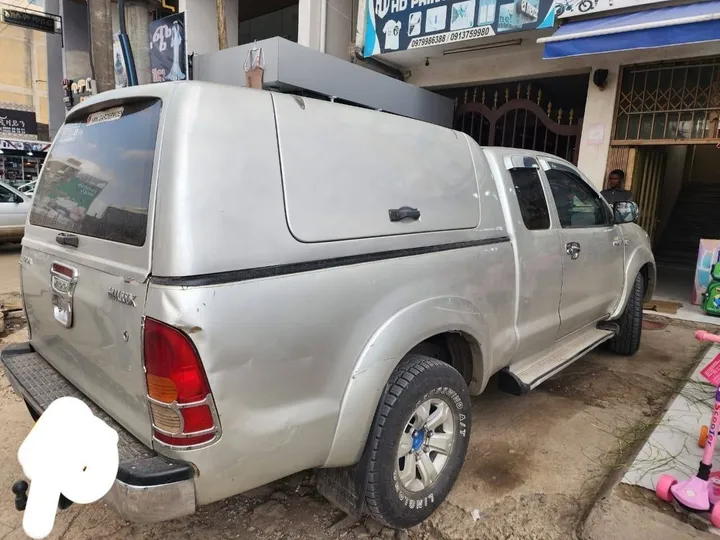 Toyota Hilux King Cab 2010 – photo 6