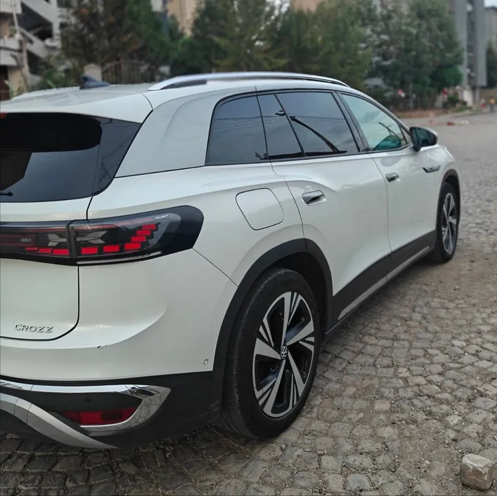 Volkswagen ID.6 Crozz Pro EV – photo 6