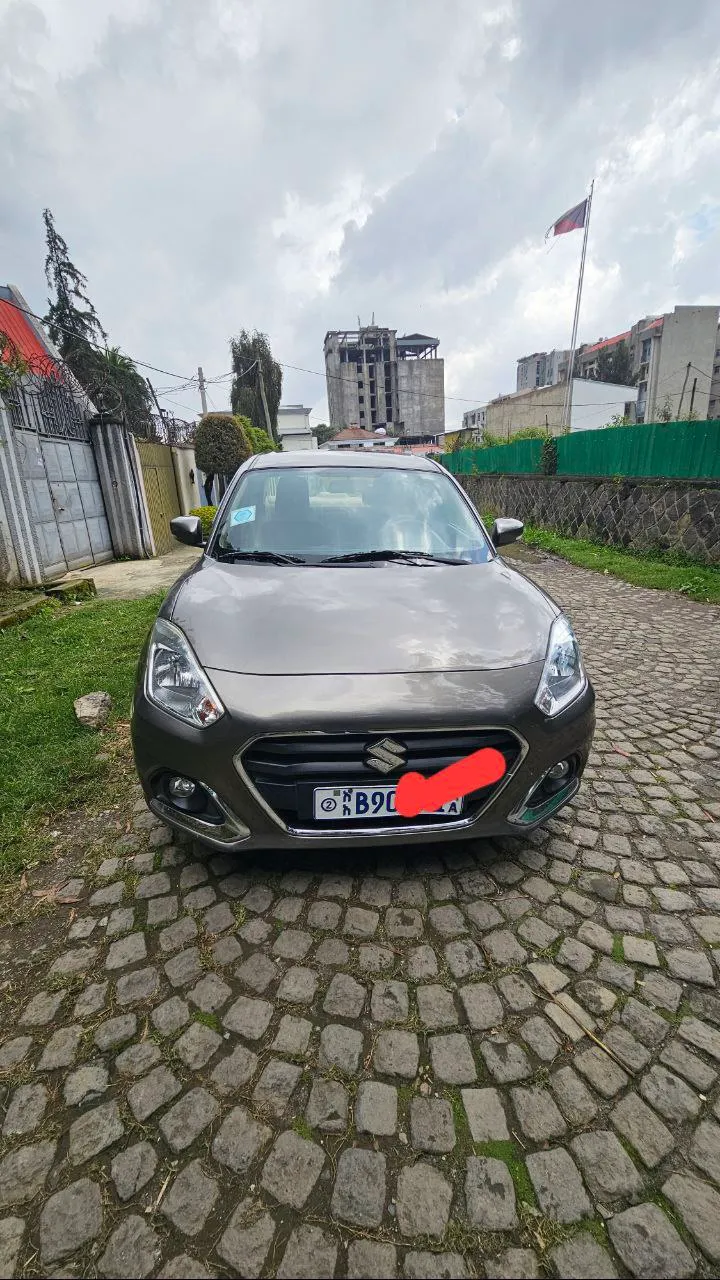 Suzuki Dzire 2021 Automatic – photo 4