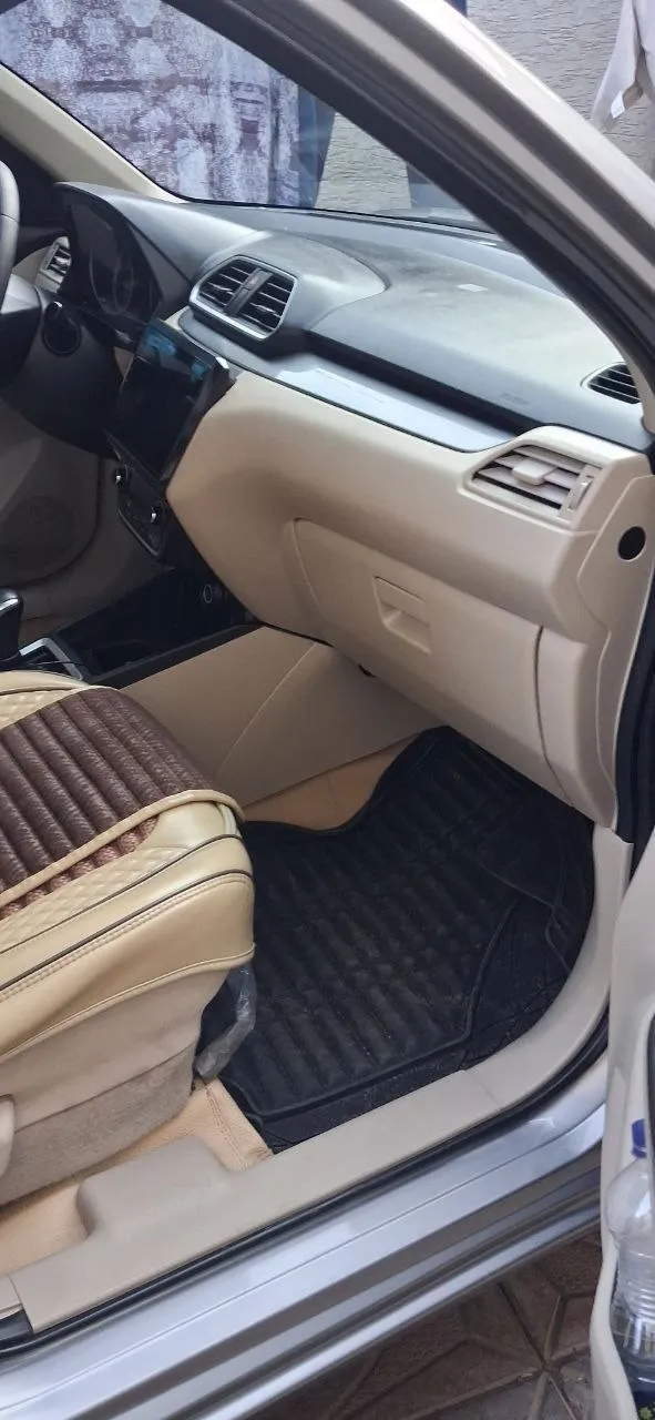 Suzuki Dzire 2023 Automatic – photo 5