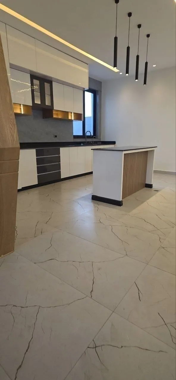 Modern G+3 House 275 sqm – photo 3