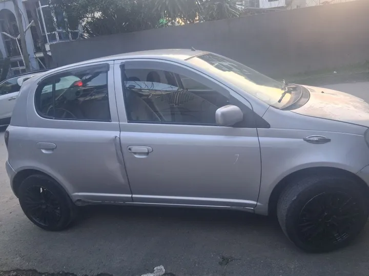Toyota Vitz 2001 Automatic – photo 3