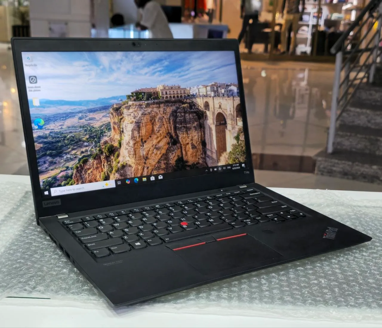 Lenovo ThinkPad T14s Touchscreen Laptop – photo 4