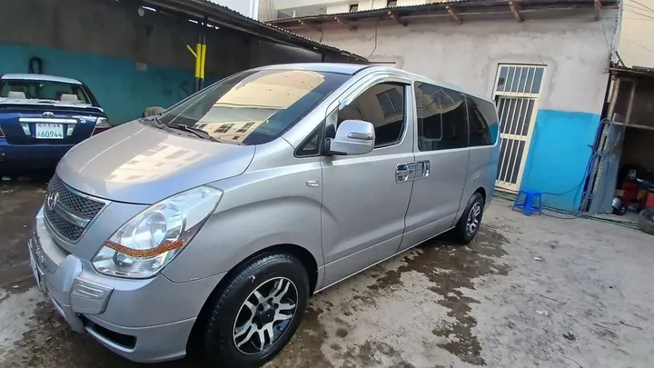 Hyundai Starex 2014 Automatic – photo 3