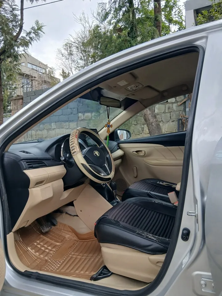 Toyota Yaris Sedan 2014 Automatic – photo 3