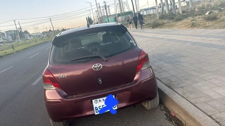 Toyota Compact 2010 Automatic – photo 5