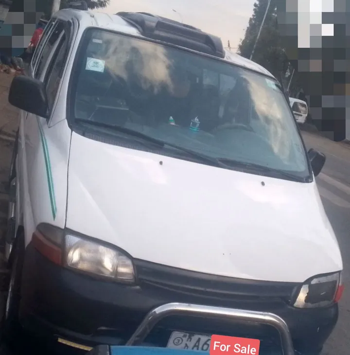 Toyota Dolphin 2L Van 1999 – photo 3