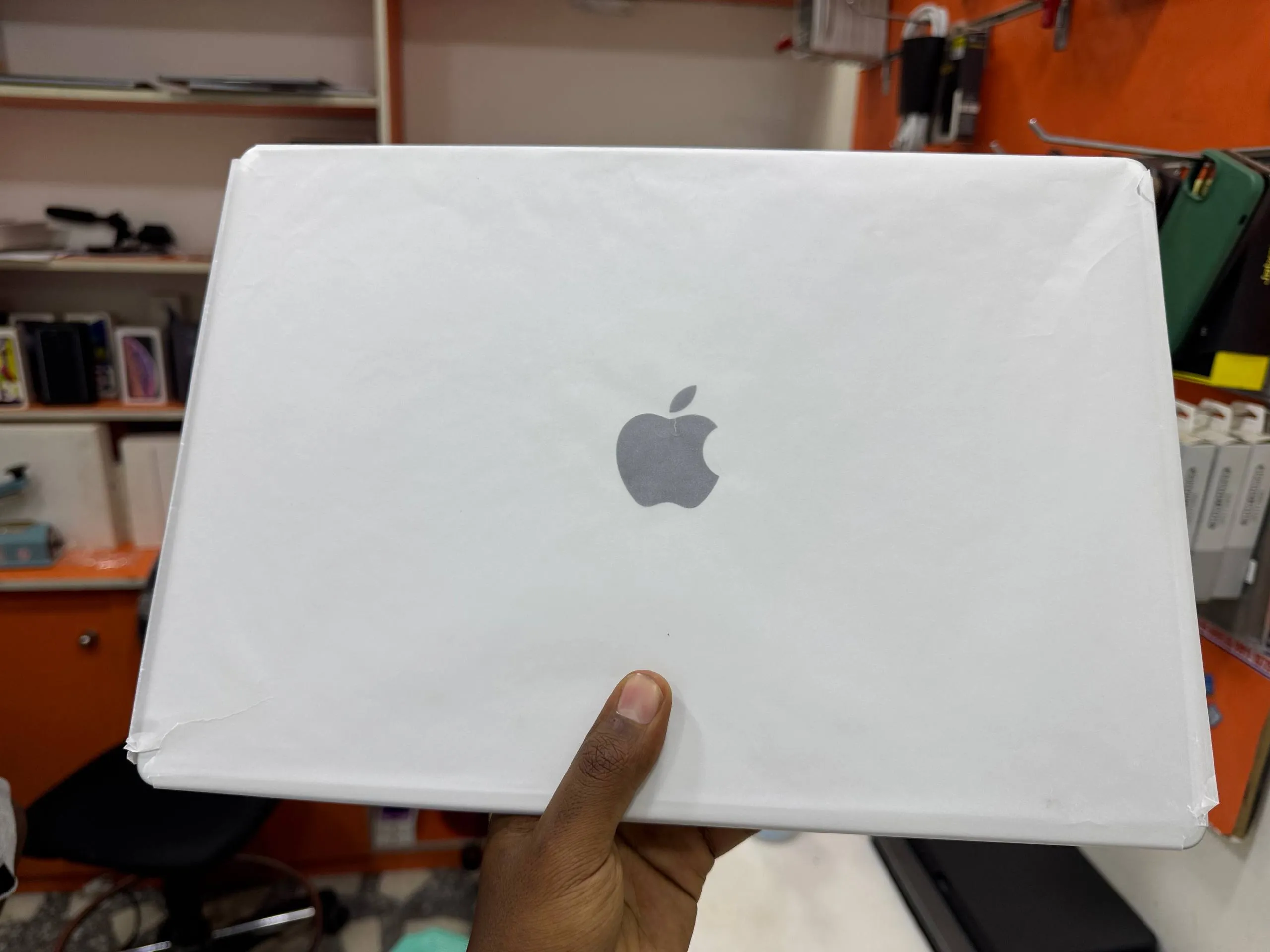 Apple MacBook Pro M3 Pro 16 inch – photo 6