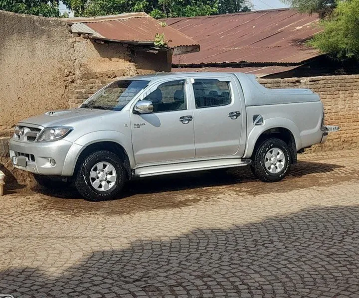Toyota Hilux D4D Double Cab 2010 – photo 4