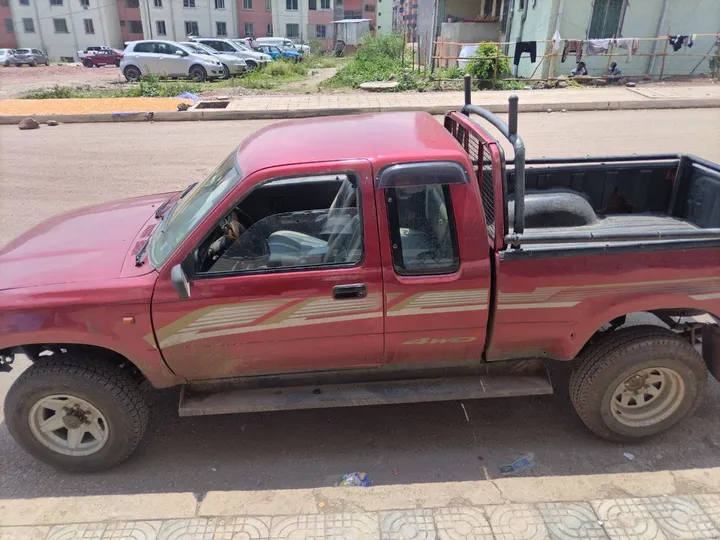 Toyota 2L Pickup Model 2000 – photo 3