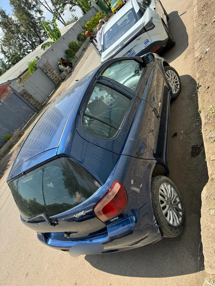 Toyota Vitz Yaris 2002 Manual – photo 5