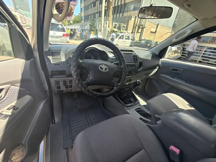 Toyota Hilux King Cab 2009 – photo 8