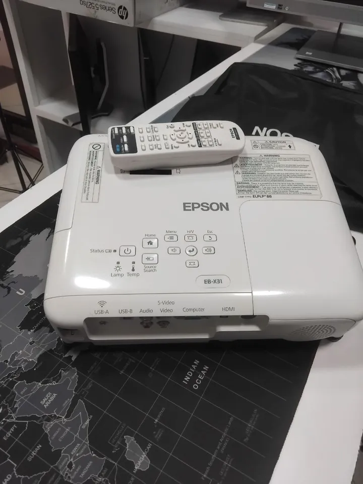 Brand New Epson EB-X31 Projector – photo 6