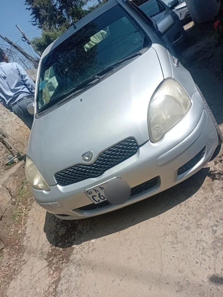 Toyota Vitz 2002 Automatic – photo 4
