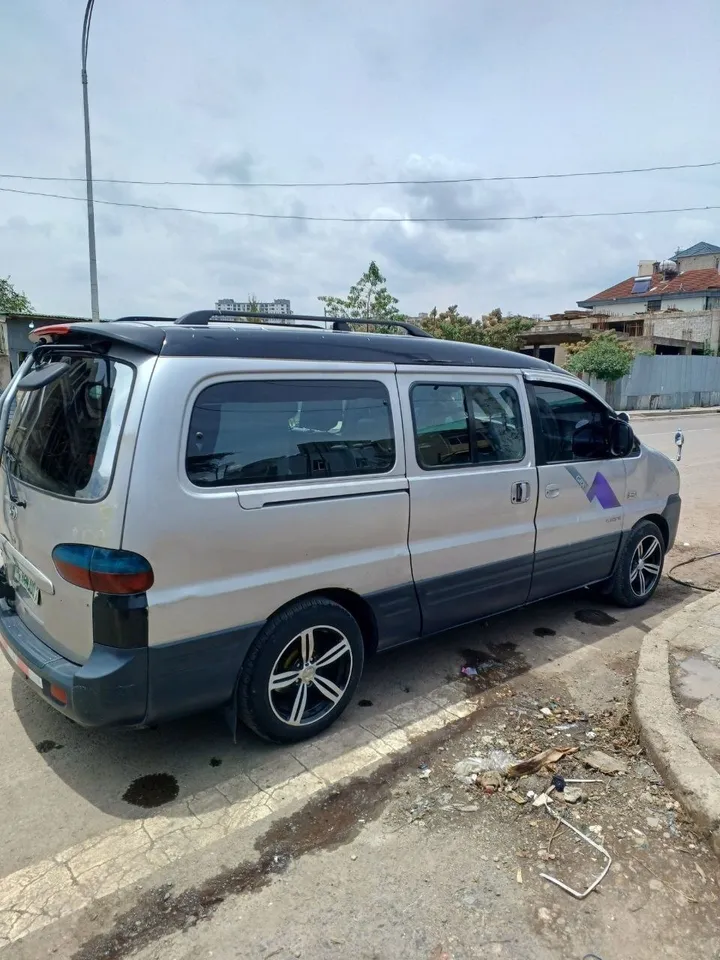 Hyundai Starex H200 2005 – photo 4