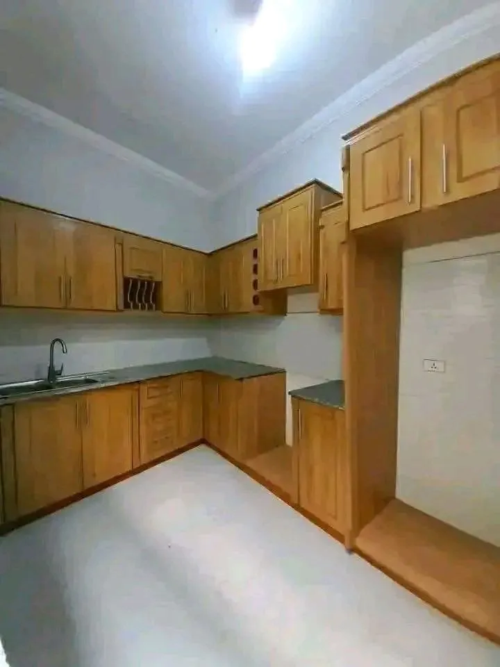 Modern 5 Bedroom Villa in Summit – photo 4