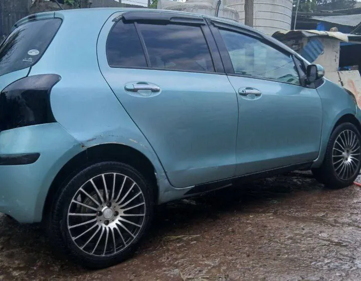 Toyota Yaris Compact 2008 – photo 5