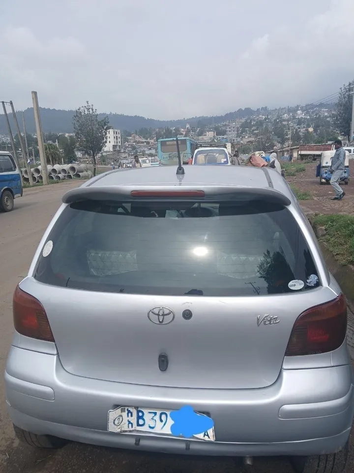 Toyota Vitz 2004 Automatic – photo 3